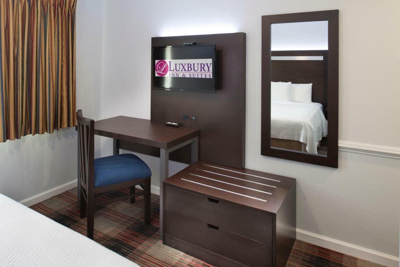 Luxbury Inn & Suites Maryville Exterior foto